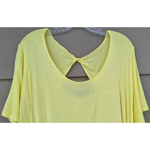Lane Bryant Swing Tunic Short sleeves Back Cutout Yellow Size 26-28 Rayon Spring - Picture 2 of 7